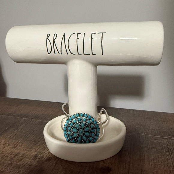 Turquoise and Silver Floral Women's Bracelet - Picture 4 of 4